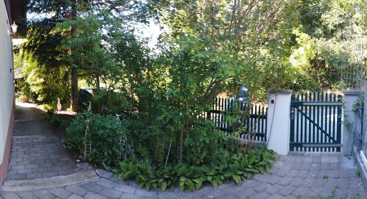 B&B Family Basement Apartment, Breakfast, Free Parking, 5Km From Tulln Chorherrn Esterno foto