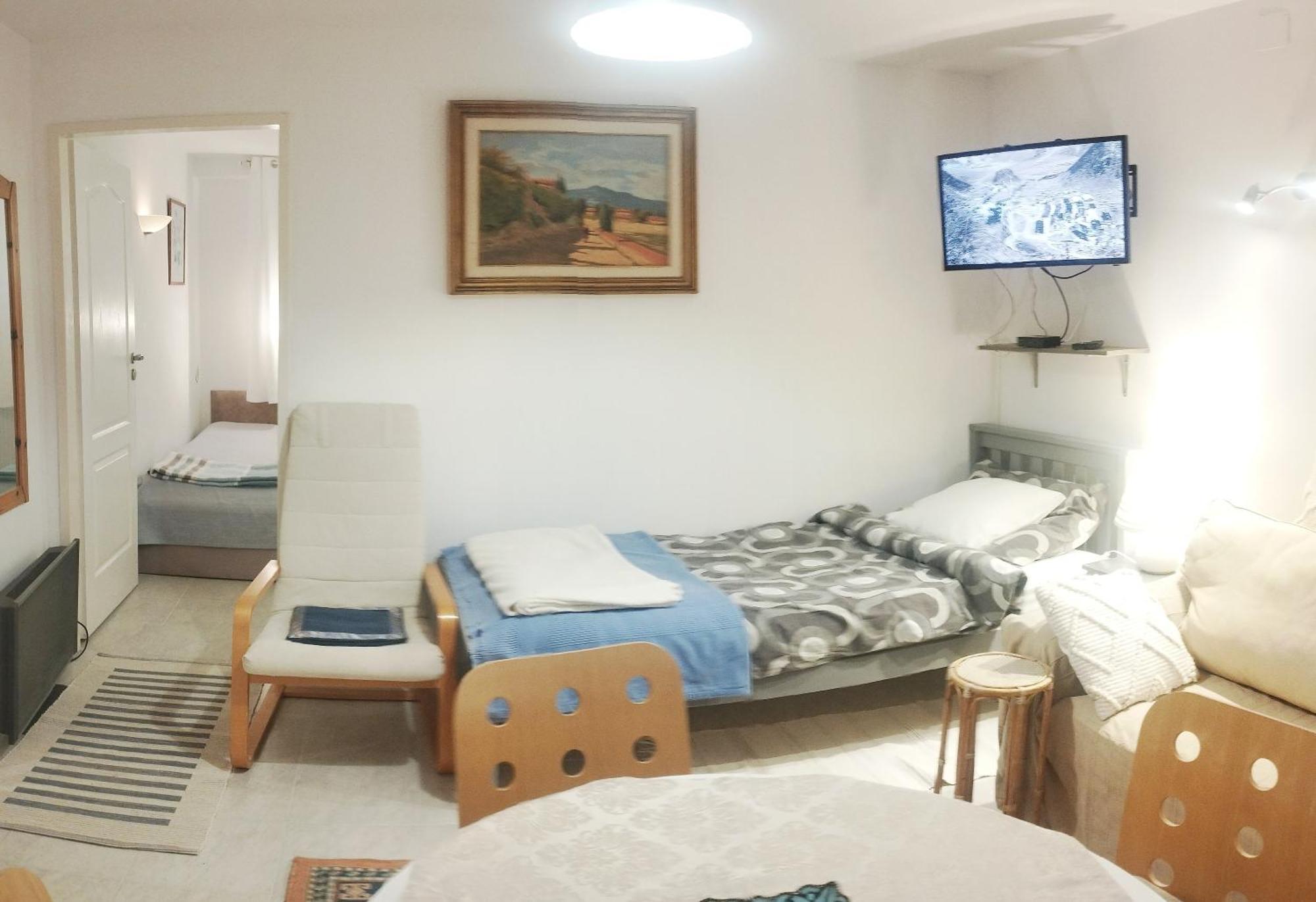 B&B Family Basement Apartment, Breakfast, Free Parking, 5Km From Tulln Chorherrn Esterno foto